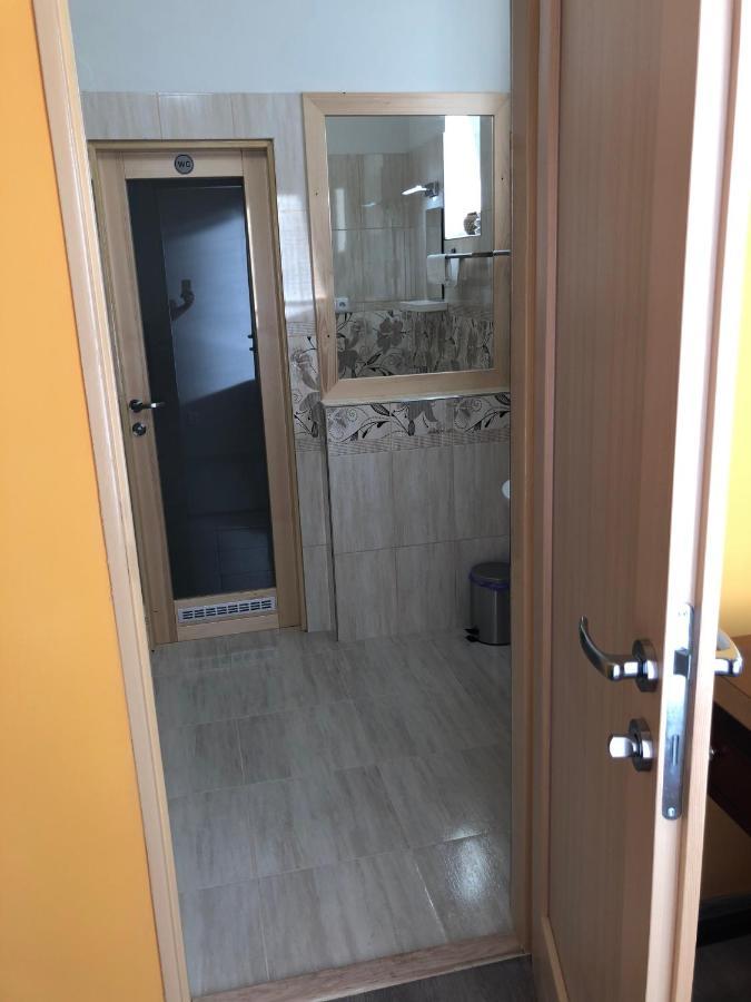 Dnm Inn Korycany Buitenkant foto