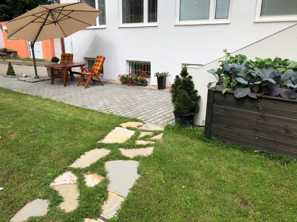 Dnm Inn Korycany Buitenkant foto