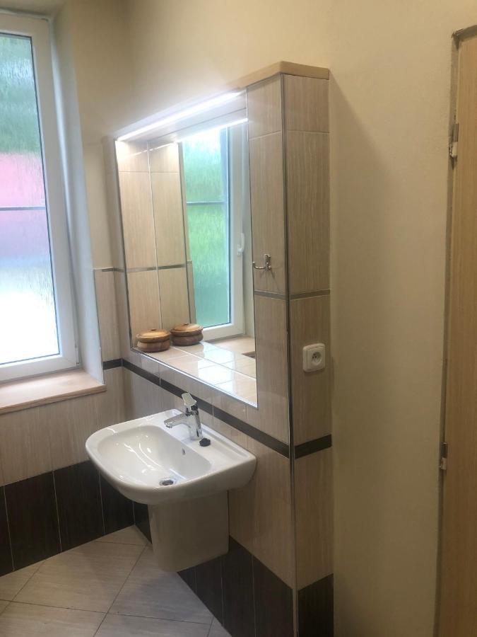 Dnm Inn Korycany Buitenkant foto
