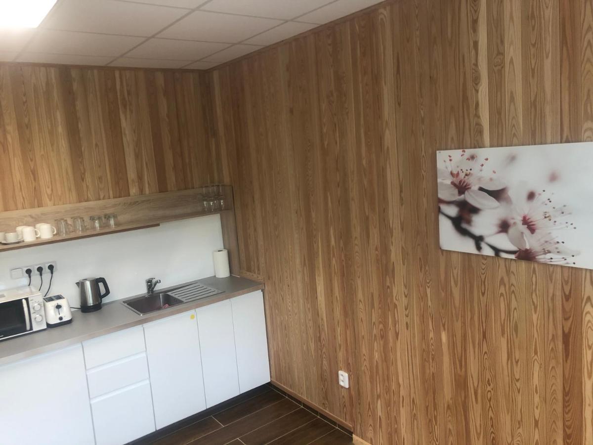 Dnm Inn Korycany Buitenkant foto