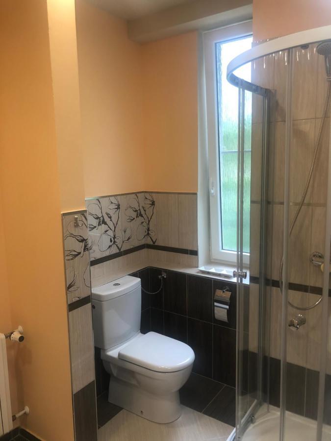 Dnm Inn Korycany Buitenkant foto