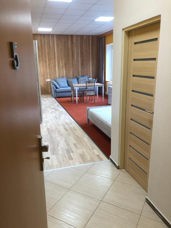 Dnm Inn Korycany Buitenkant foto