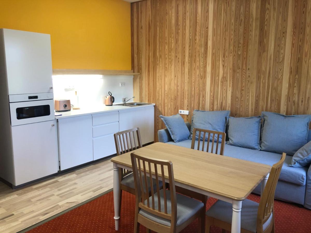 Dnm Inn Korycany Buitenkant foto