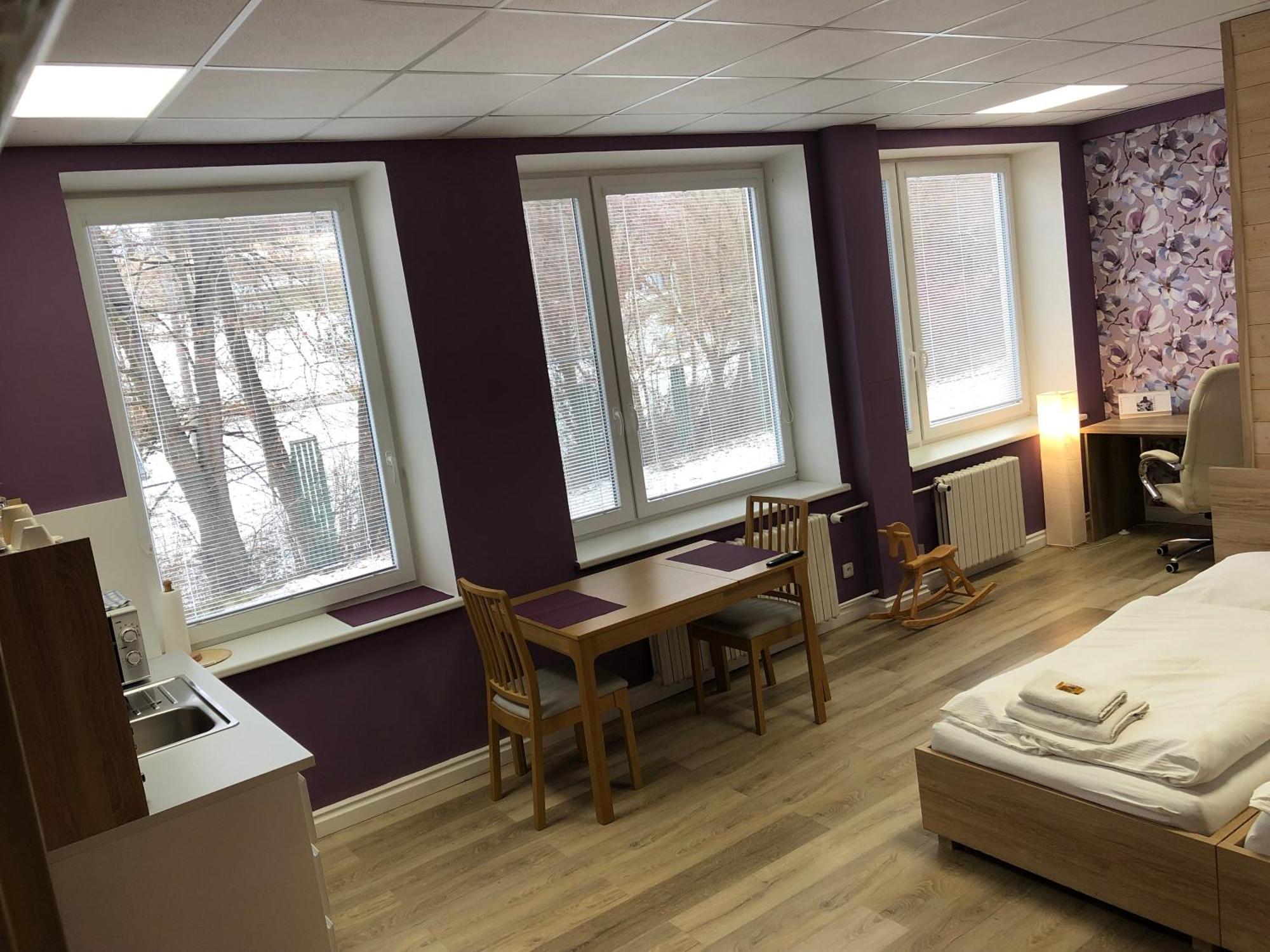 Dnm Inn Korycany Buitenkant foto