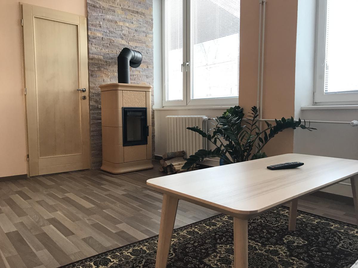 Dnm Inn Korycany Buitenkant foto