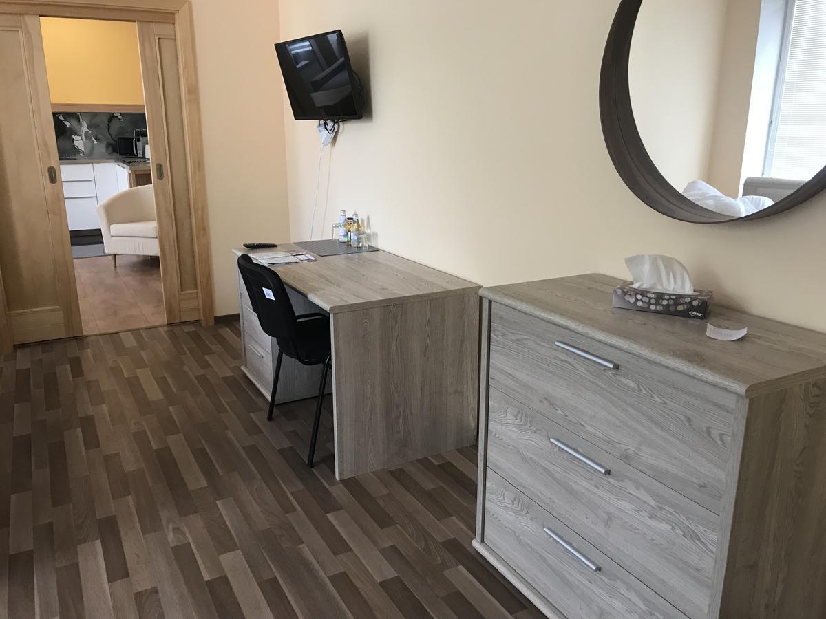 Dnm Inn Korycany Buitenkant foto
